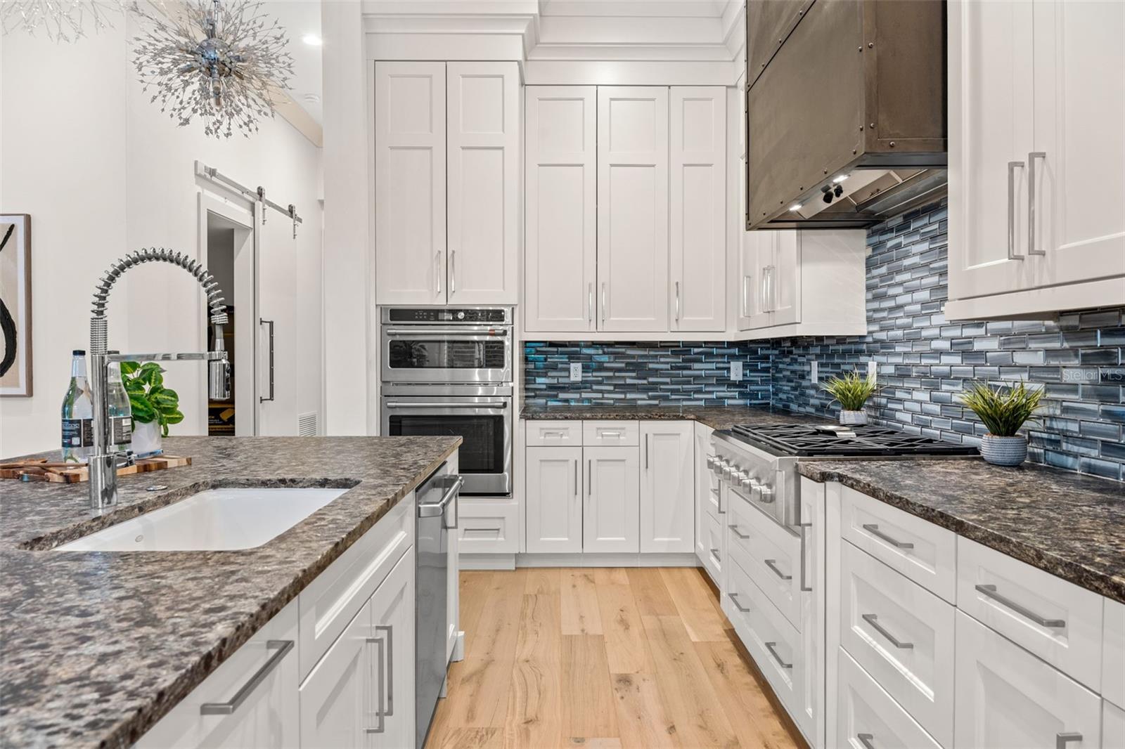Image 13 of 47 For 2208 Cove Court