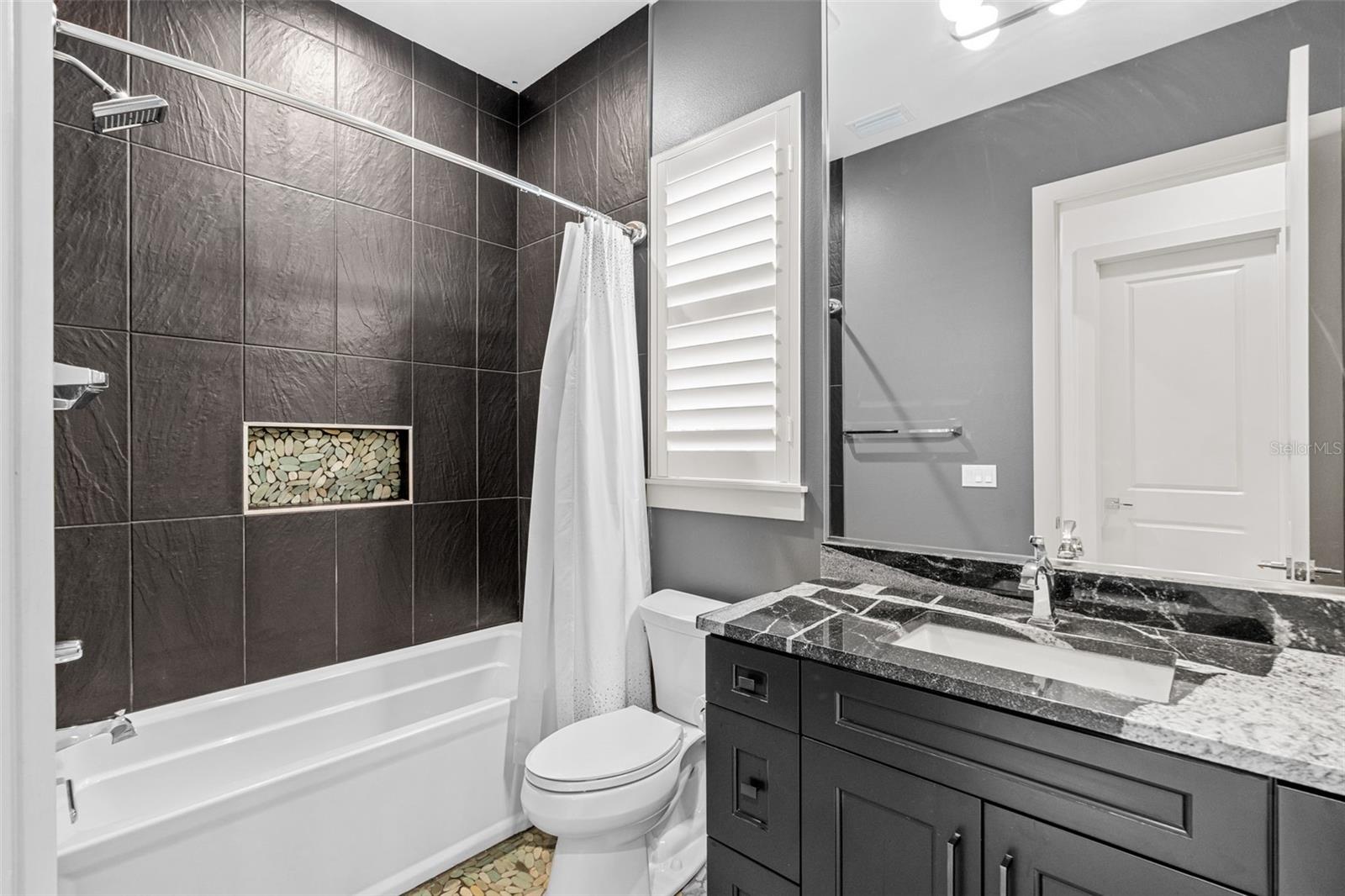 Image 23 of 47 For 2208 Cove Court