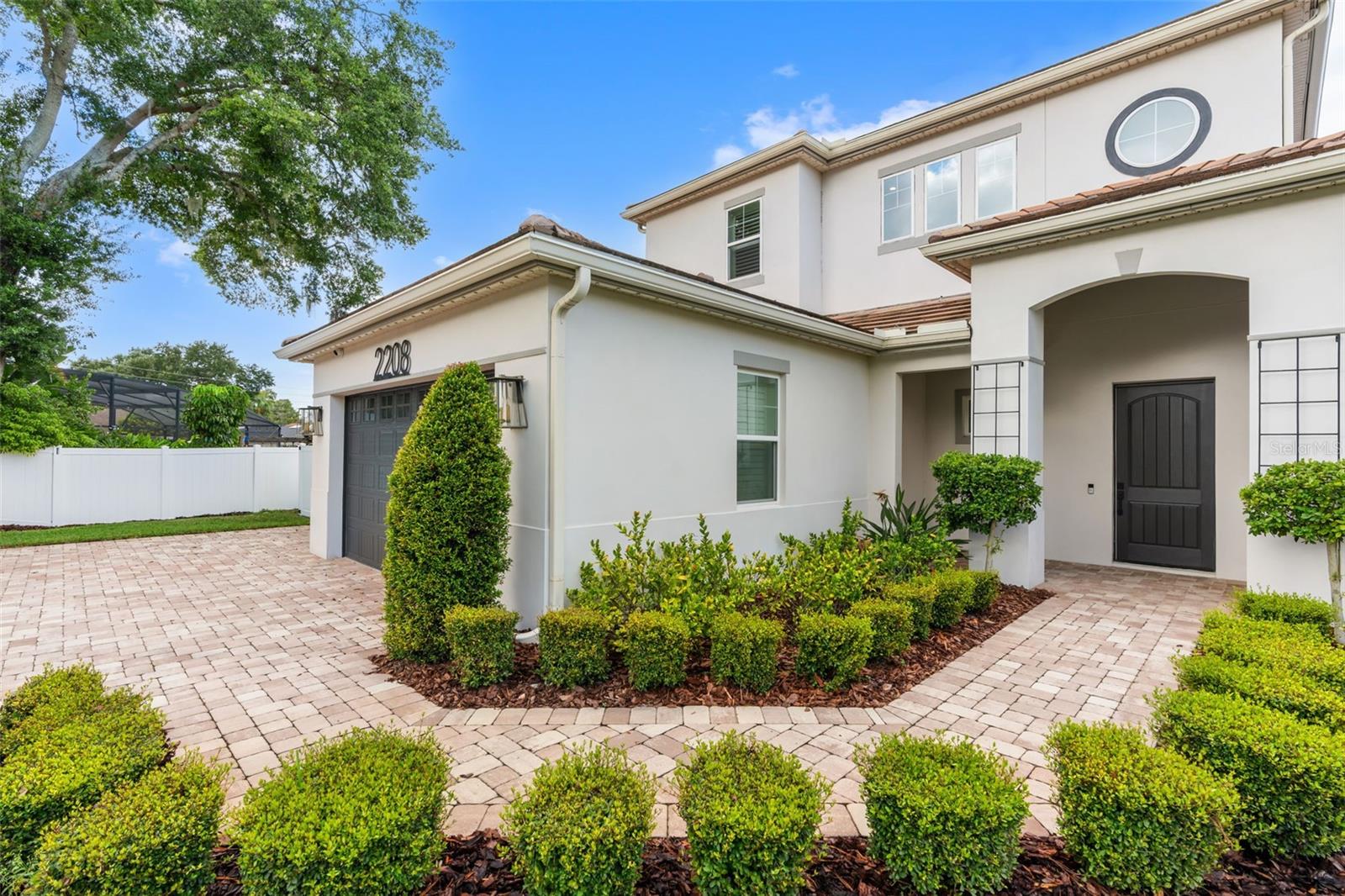 Image 4 of 47 For 2208 Cove Court