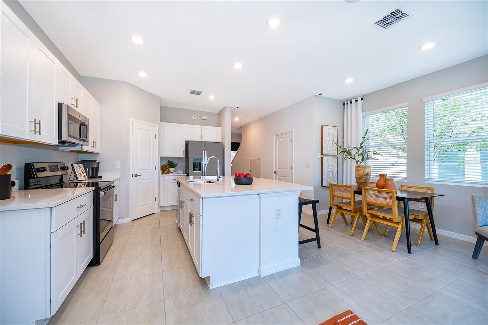 Image 7 of 33 For 2596 Penguin Boulevard