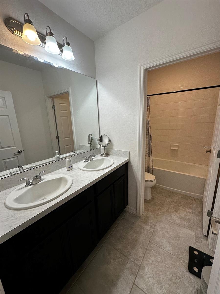 Image 15 of 31 For 1563 Wynell Street