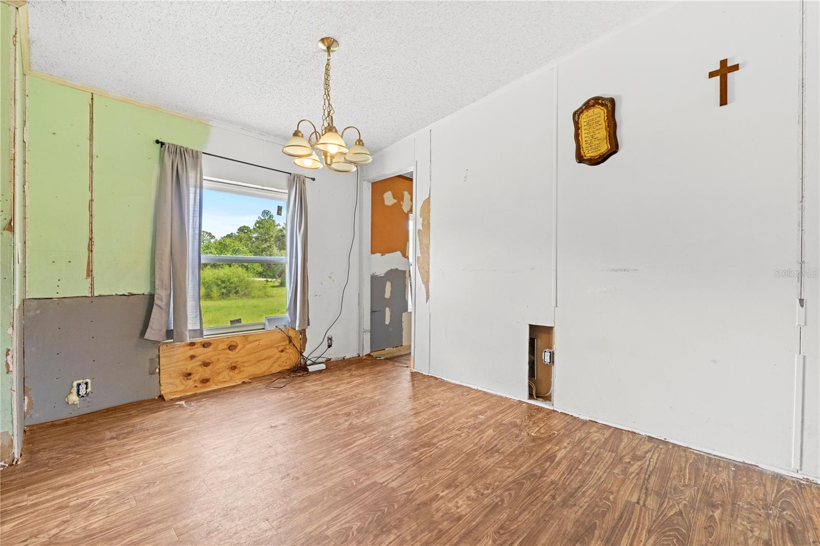 Image 15 of 28 For 715 Live Oak Street