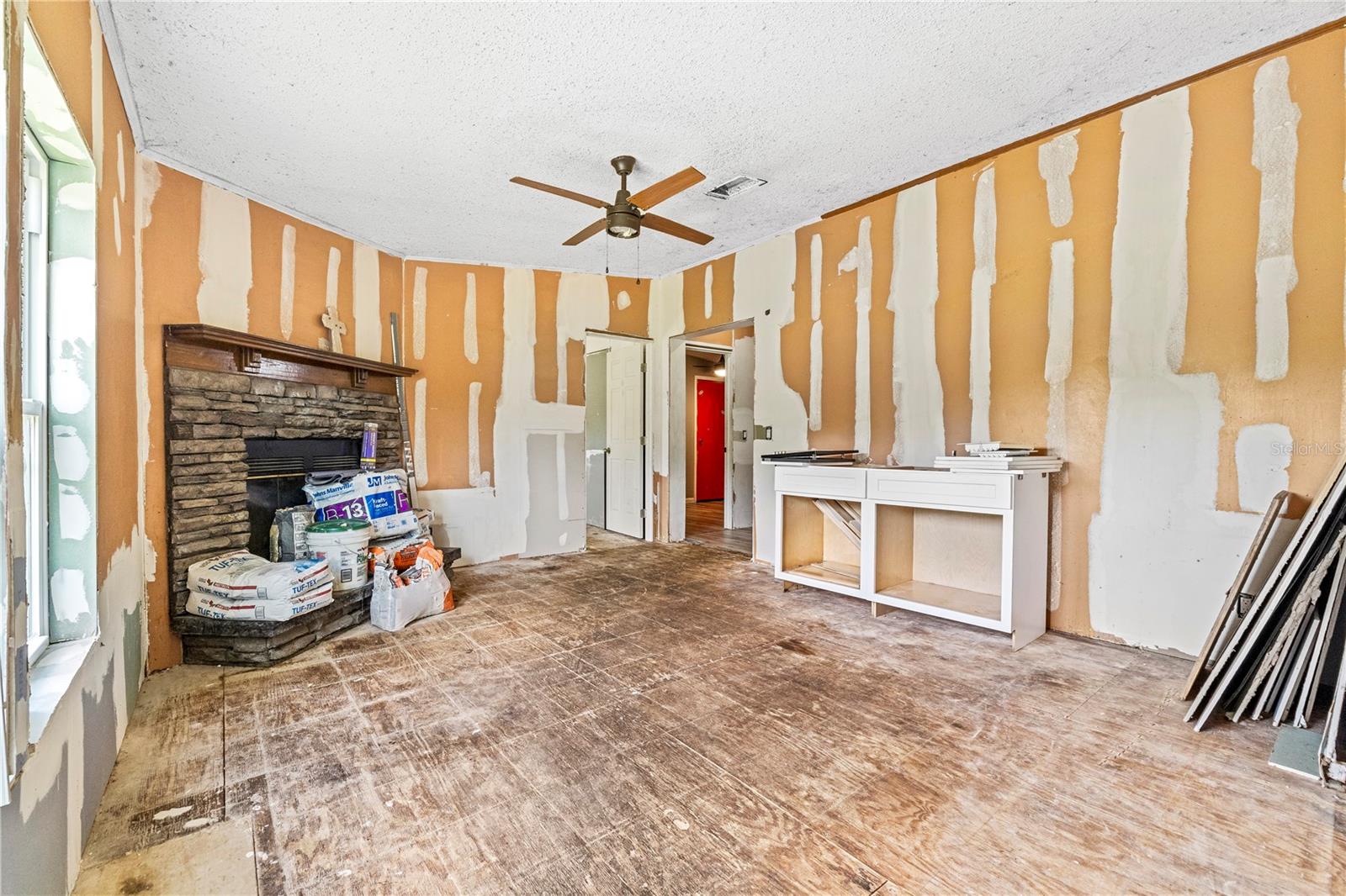Image 19 of 28 For 715 Live Oak Street