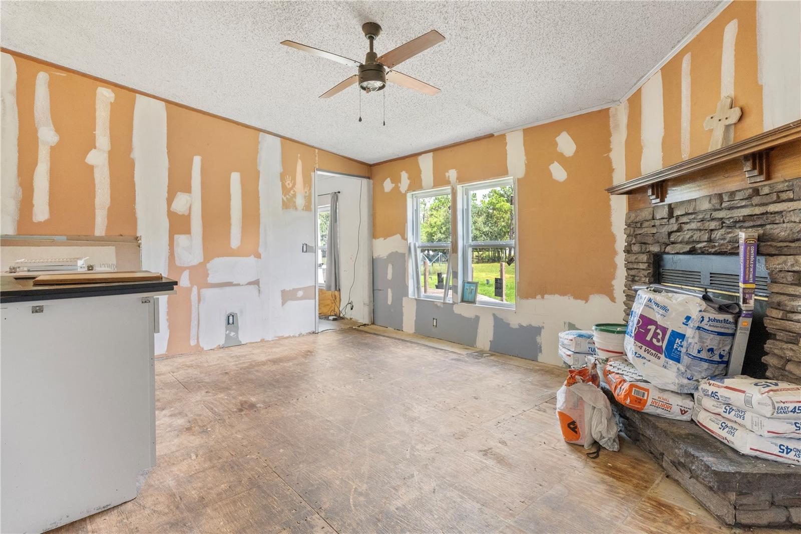 Image 20 of 28 For 715 Live Oak Street
