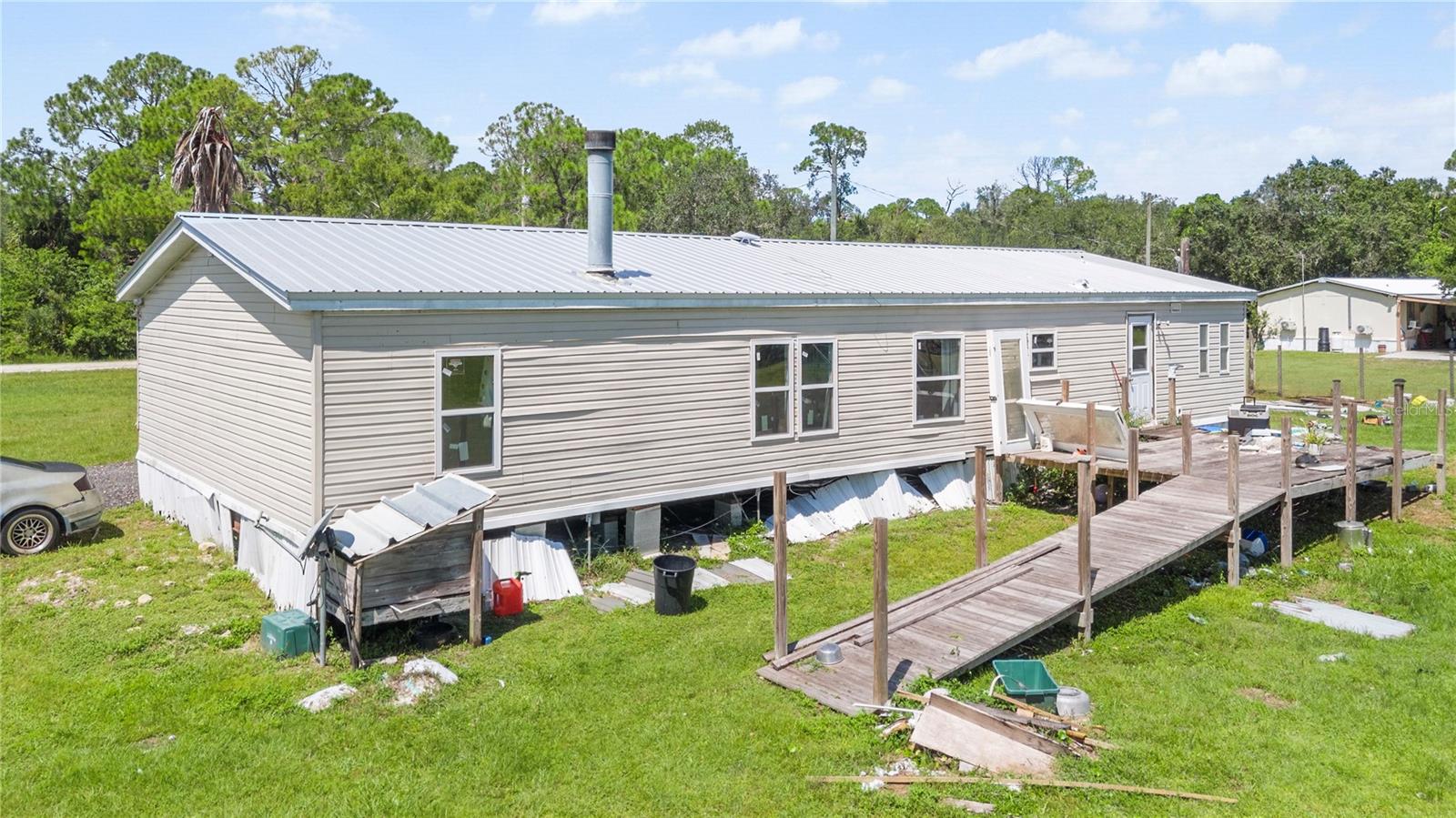 Image 3 of 28 For 715 Live Oak Street