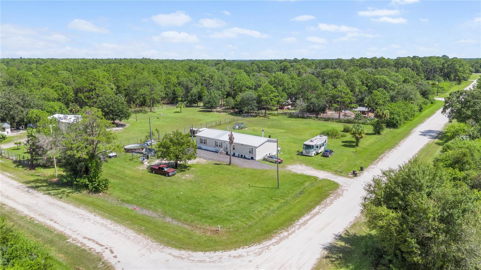 Image 6 of 28 For 715 Live Oak Street