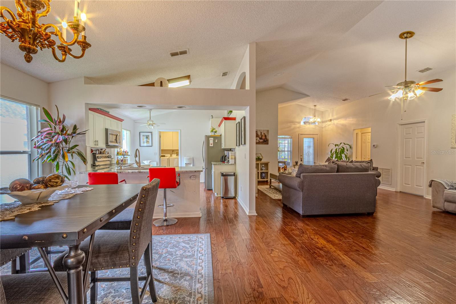 Image 13 of 27 For 3713 Doune Way