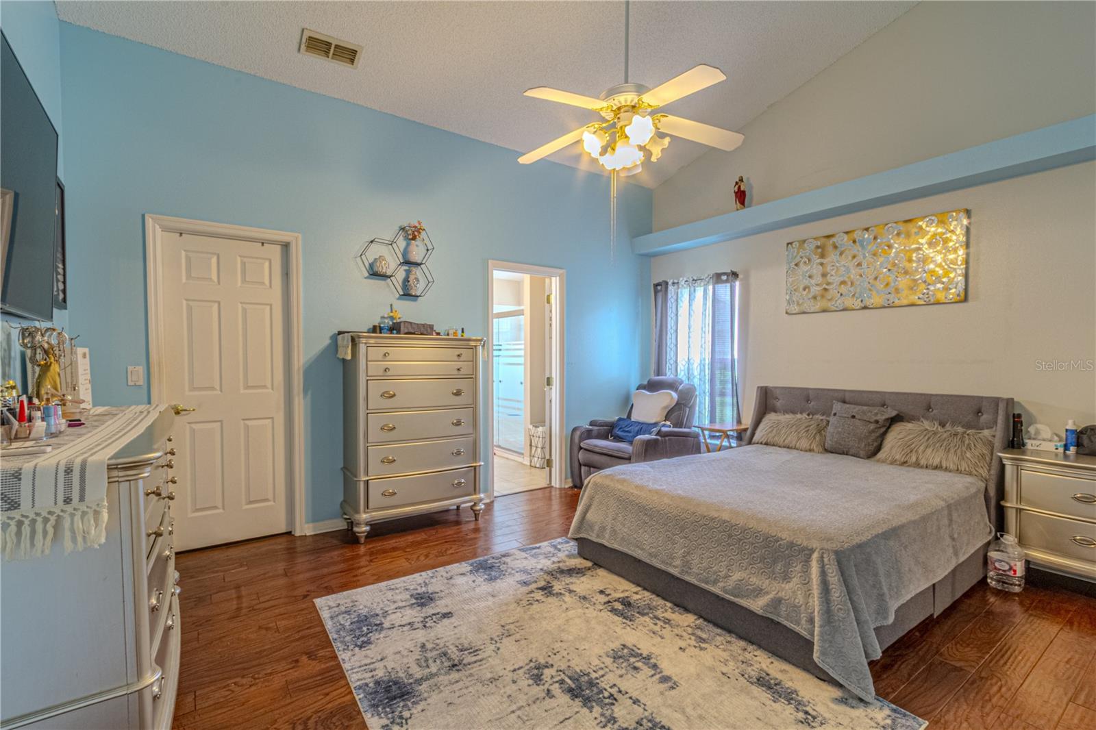 Image 15 of 27 For 3713 Doune Way