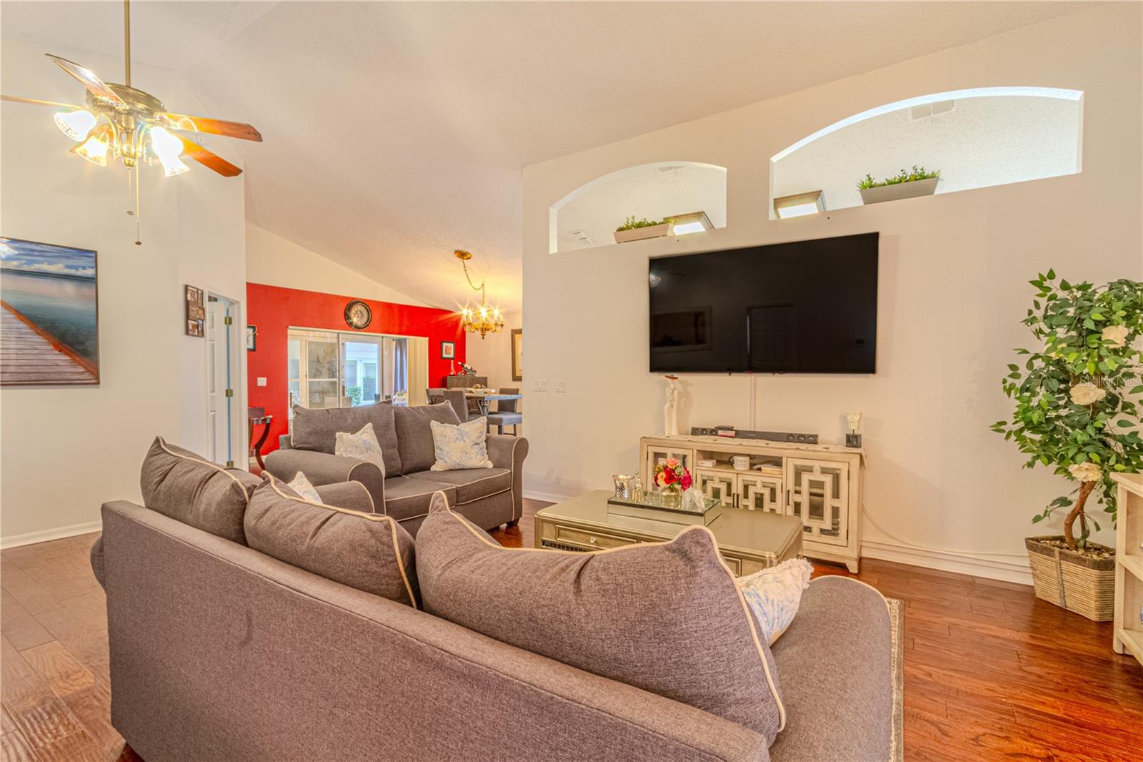 Image 8 of 27 For 3713 Doune Way