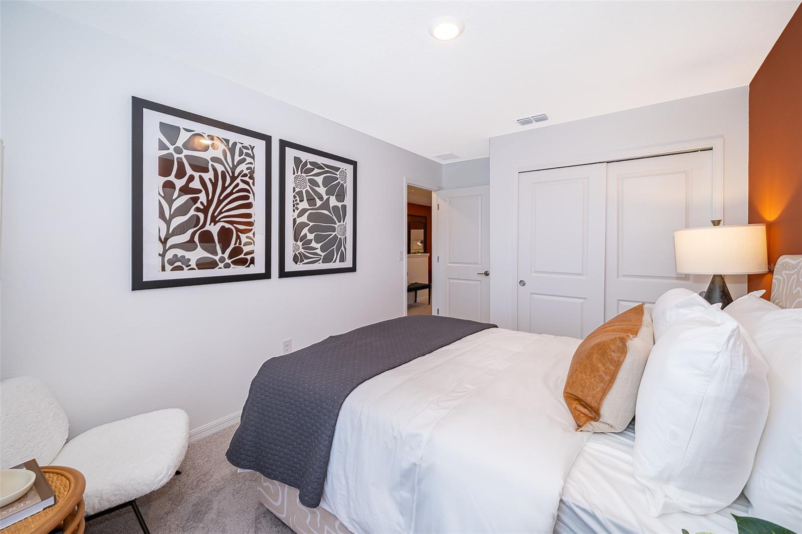 Image 19 of 29 For 2596 Penguin Boulevard