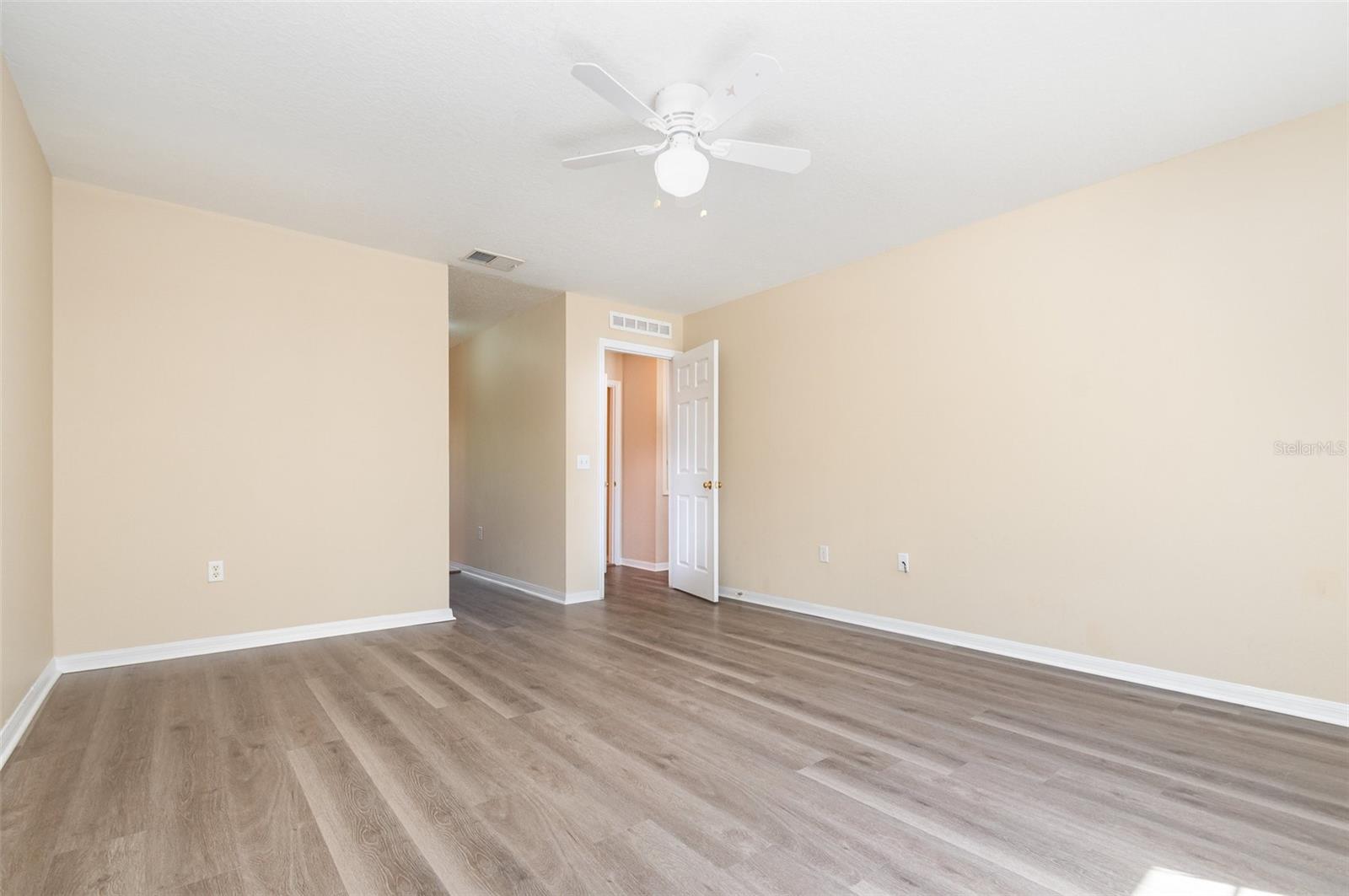 Image 11 of 15 For 31810 Parkdale Drive