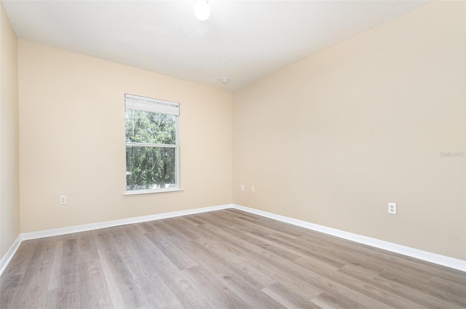 Image 12 of 15 For 31810 Parkdale Drive