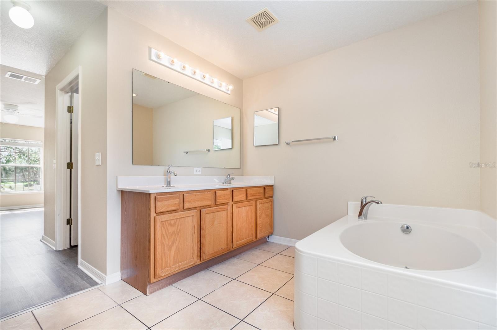 Image 14 of 15 For 31810 Parkdale Drive
