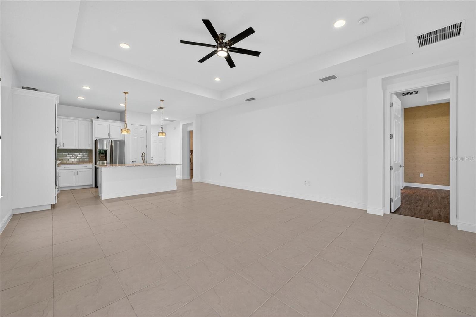 Image 23 of 90 For 8677 Bridgeport Bay Circle