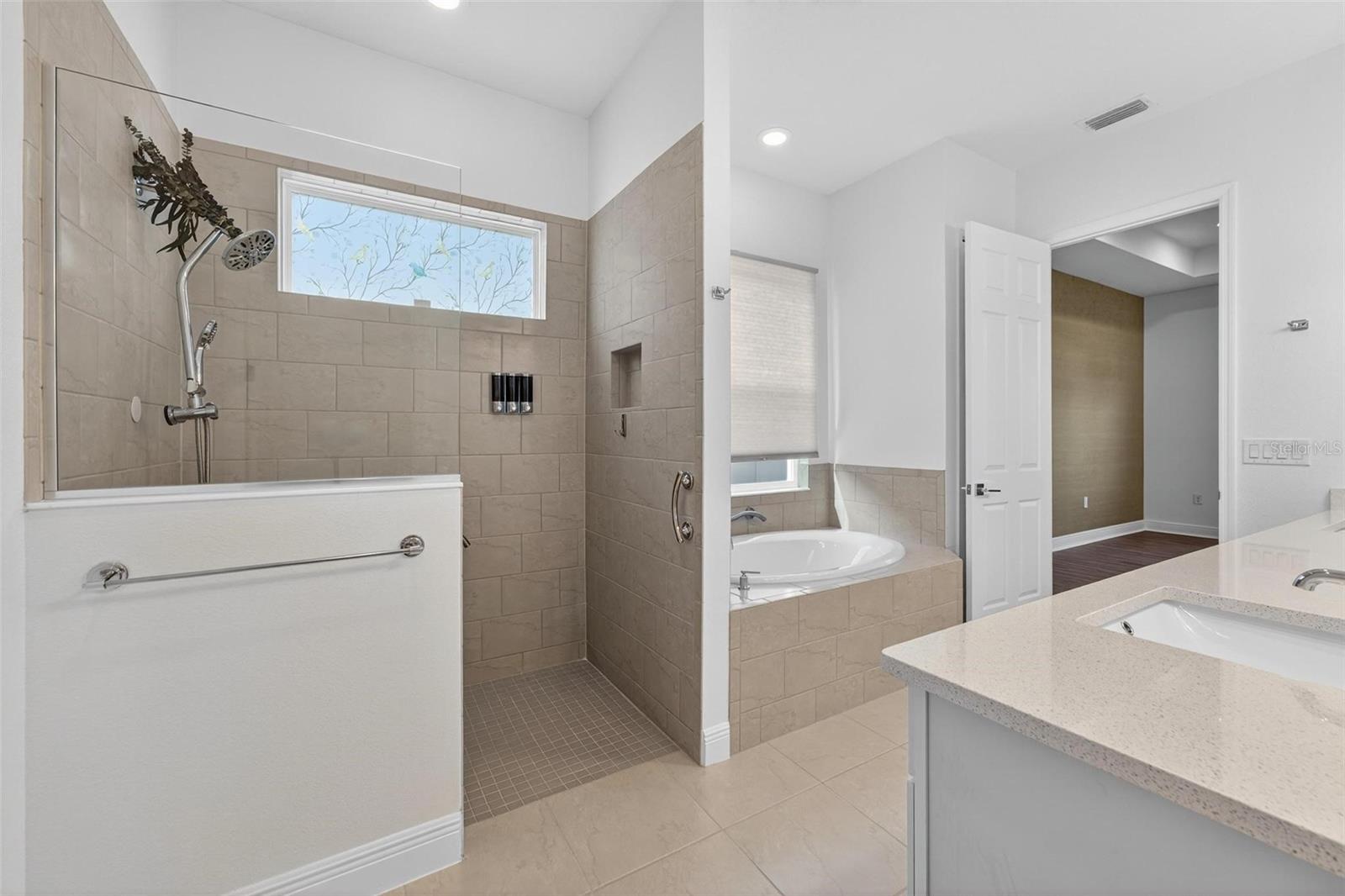 Image 46 of 90 For 8677 Bridgeport Bay Circle