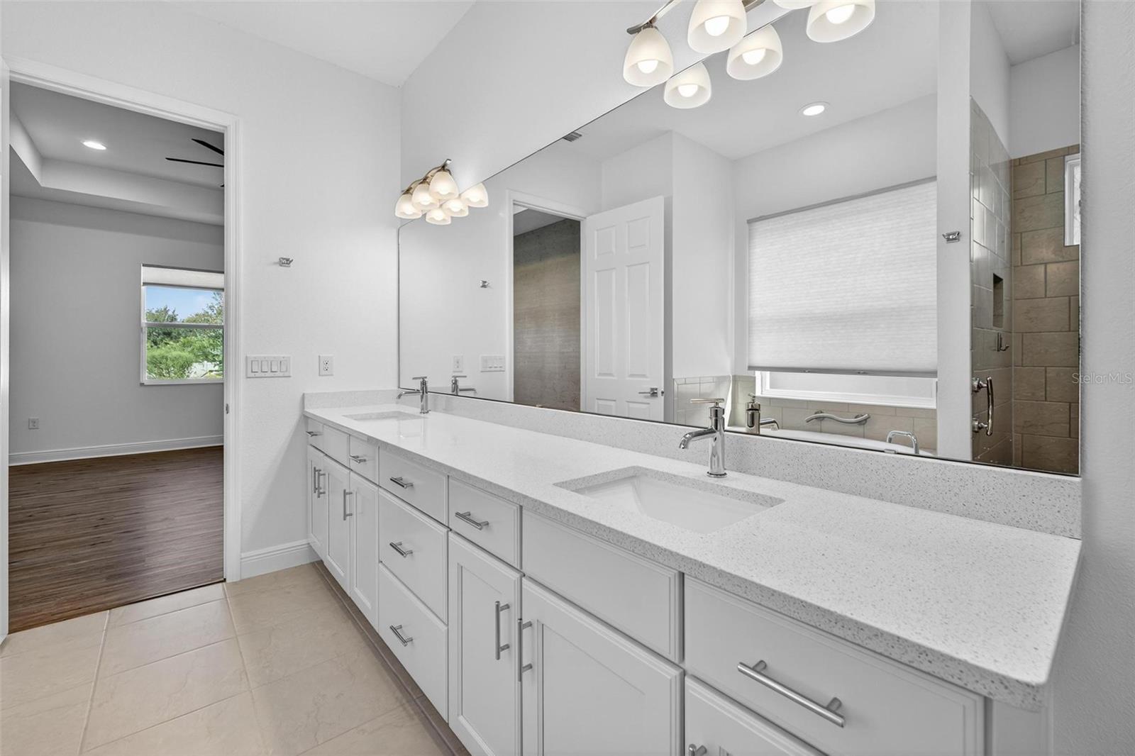 Image 49 of 90 For 8677 Bridgeport Bay Circle