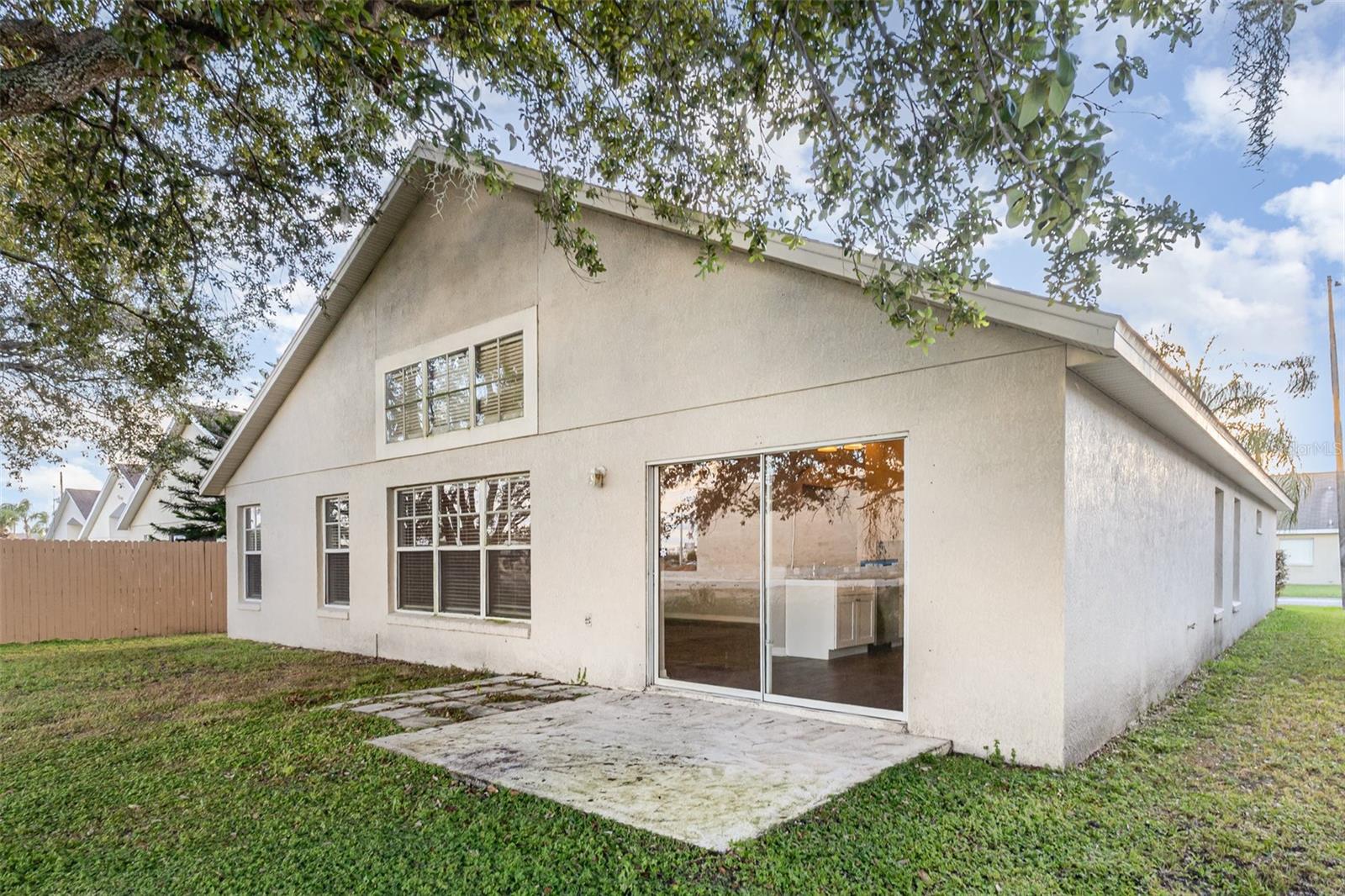 Image 15 of 15 For 204 Silver Palms Cir