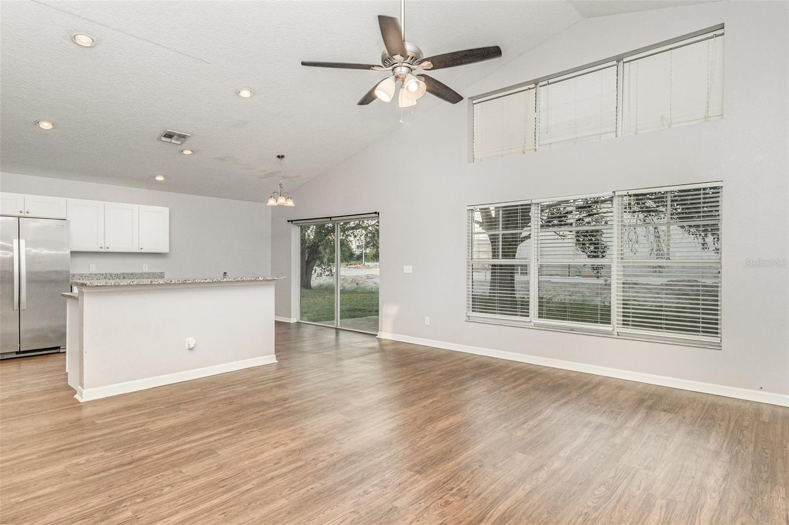 Image 3 of 15 For 204 Silver Palms Cir