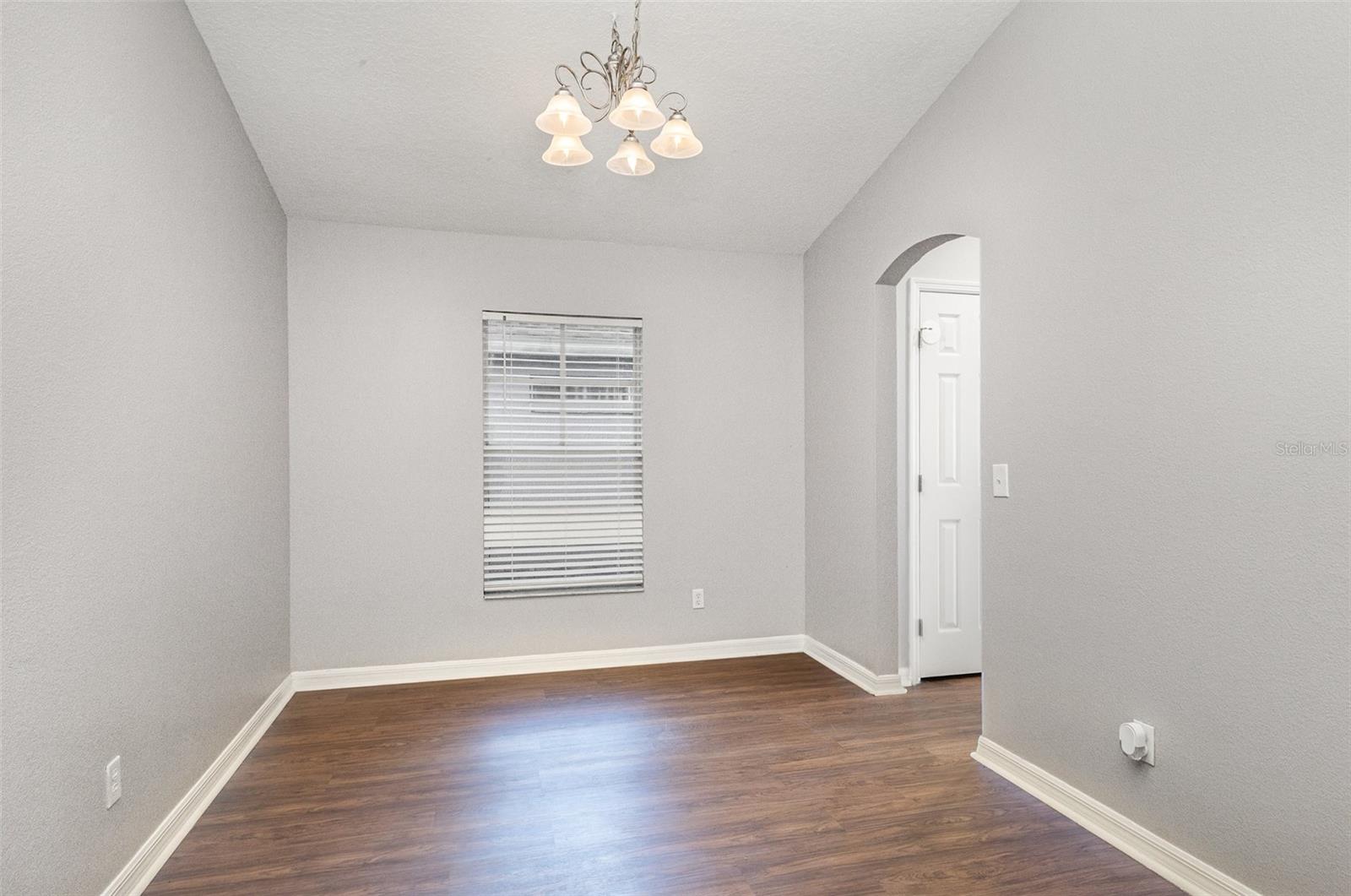 Image 6 of 15 For 204 Silver Palms Cir