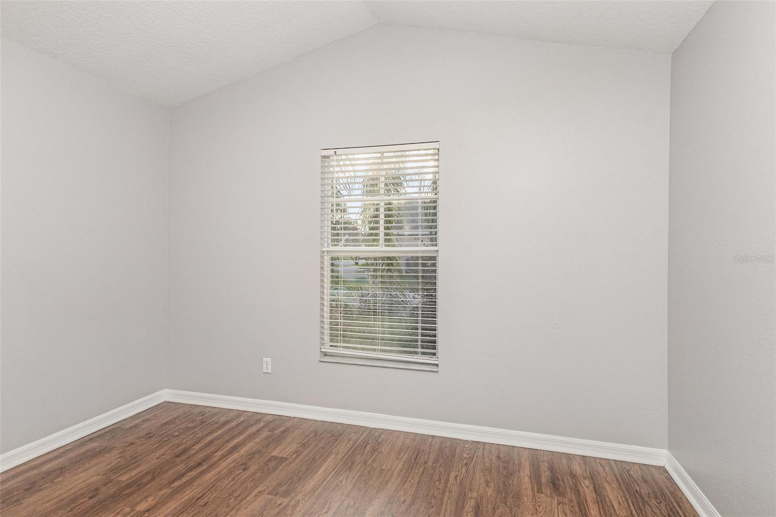 Image 8 of 15 For 204 Silver Palms Cir