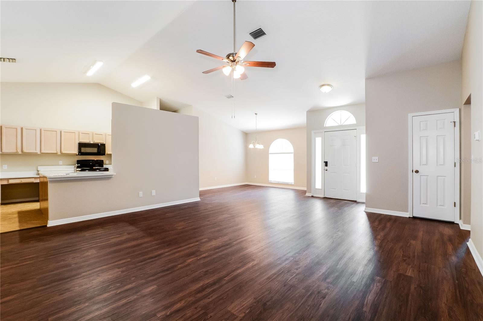 Image 3 of 15 For 605 Dorothy Circle