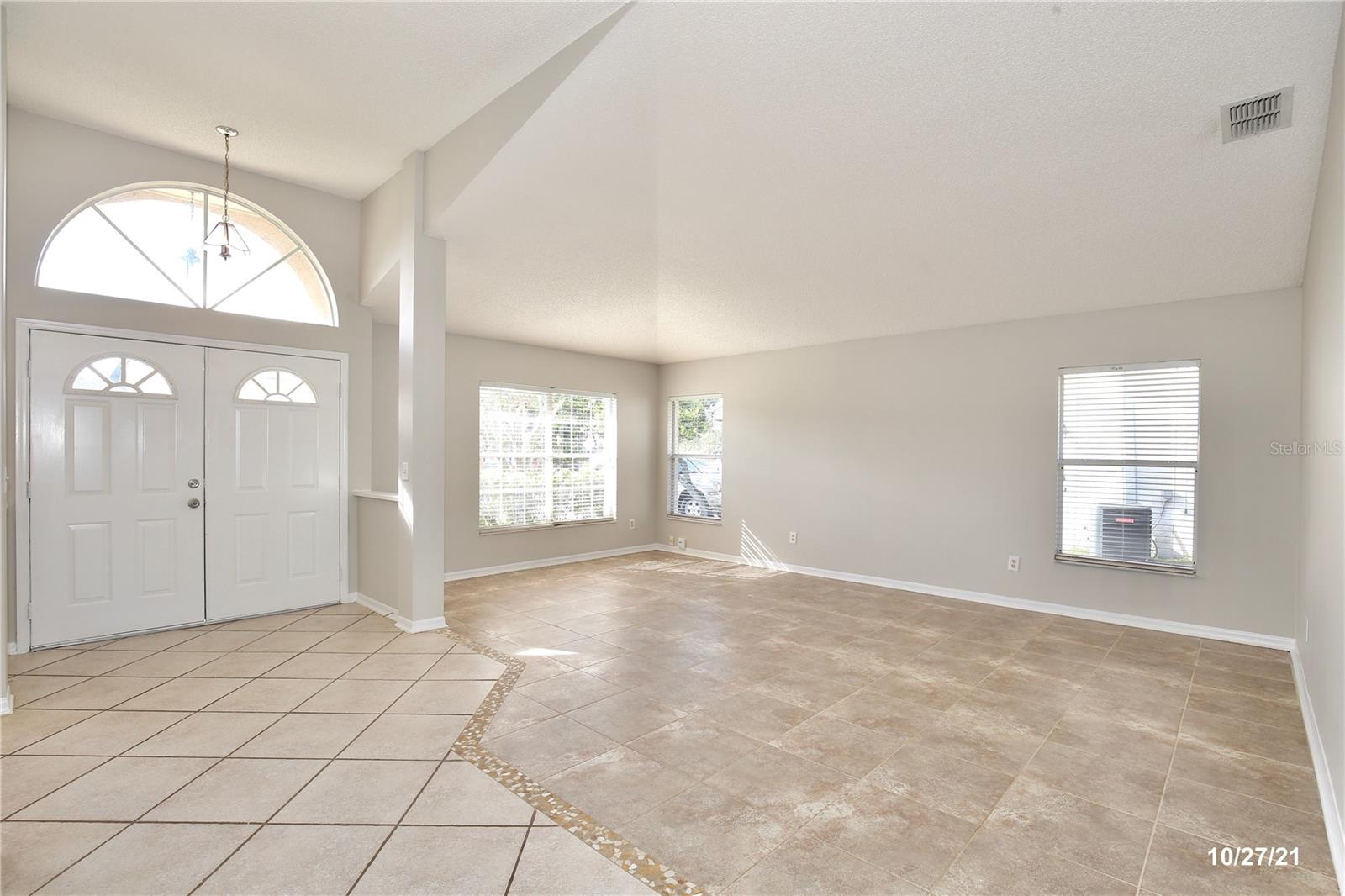 Image 5 of 26 For 1933 Gamboge Drive