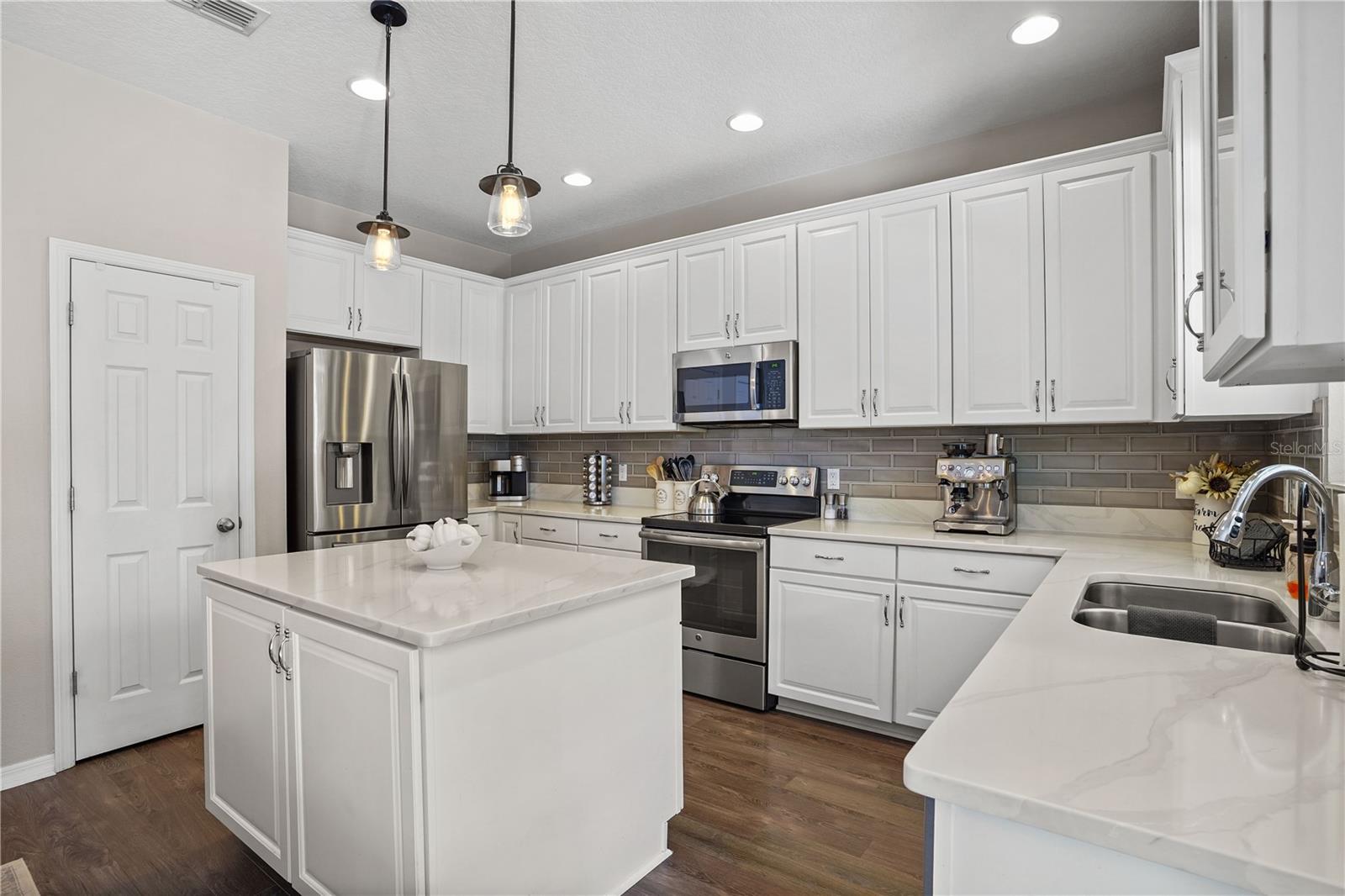 Image 13 of 52 For 7888 Pleasant Pine Circle