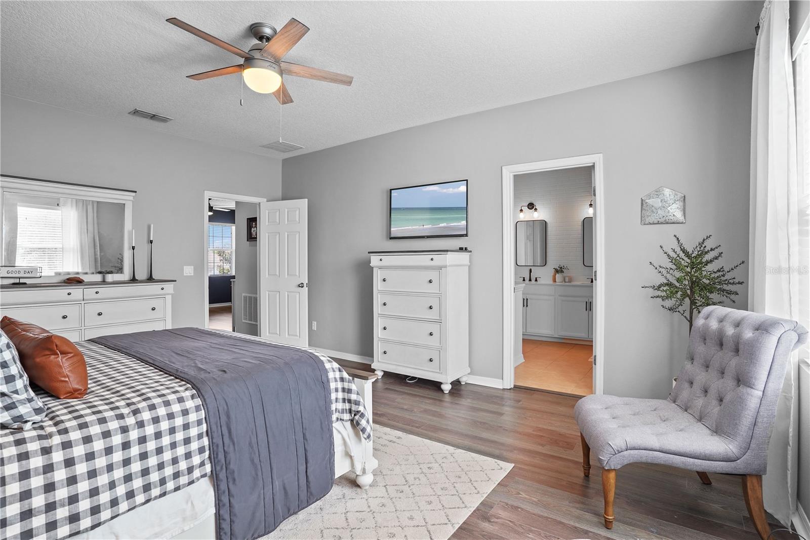 Image 33 of 52 For 7888 Pleasant Pine Circle