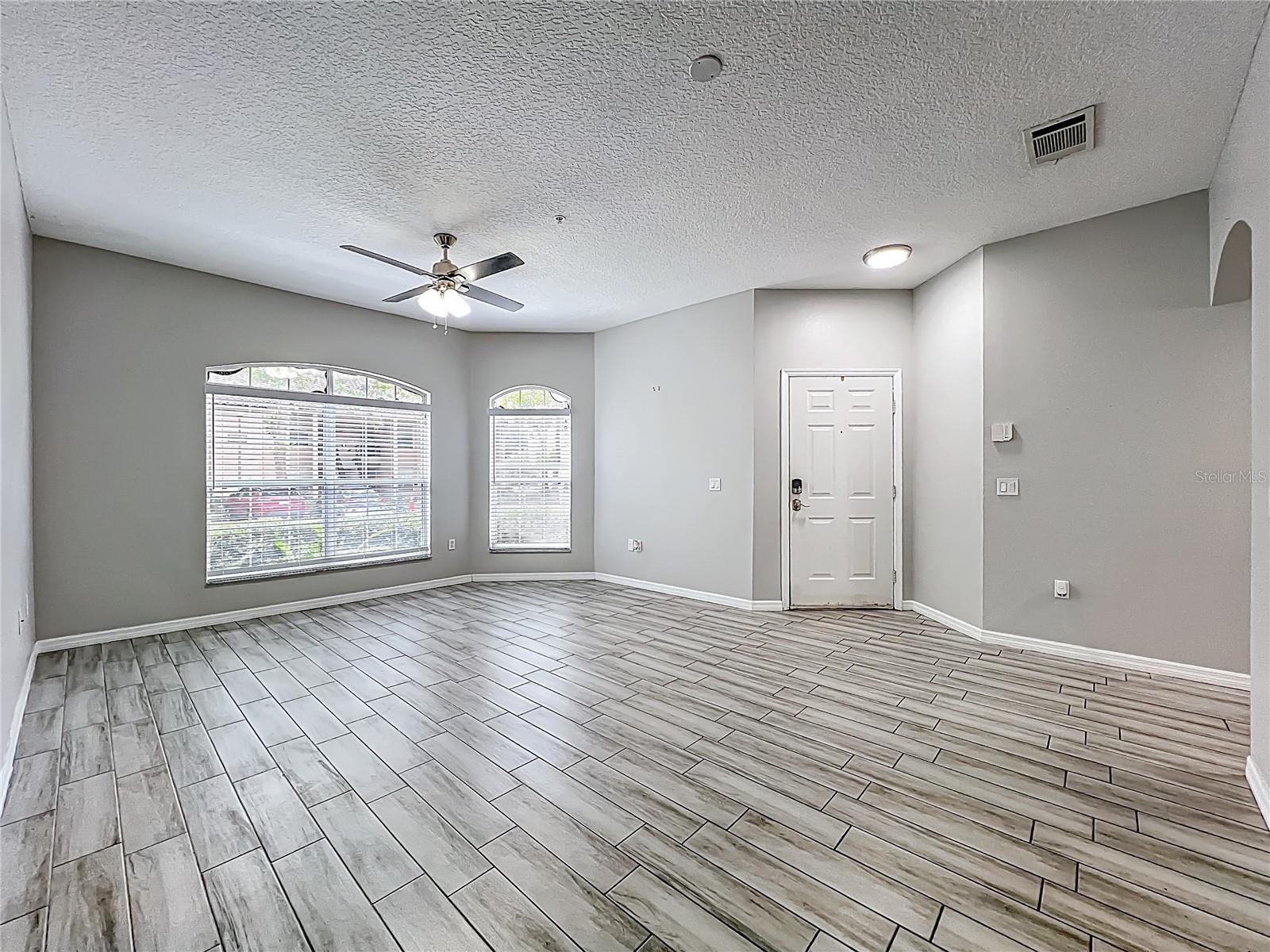 Image 6 of 37 For 671 Sandy Neck Lane 102