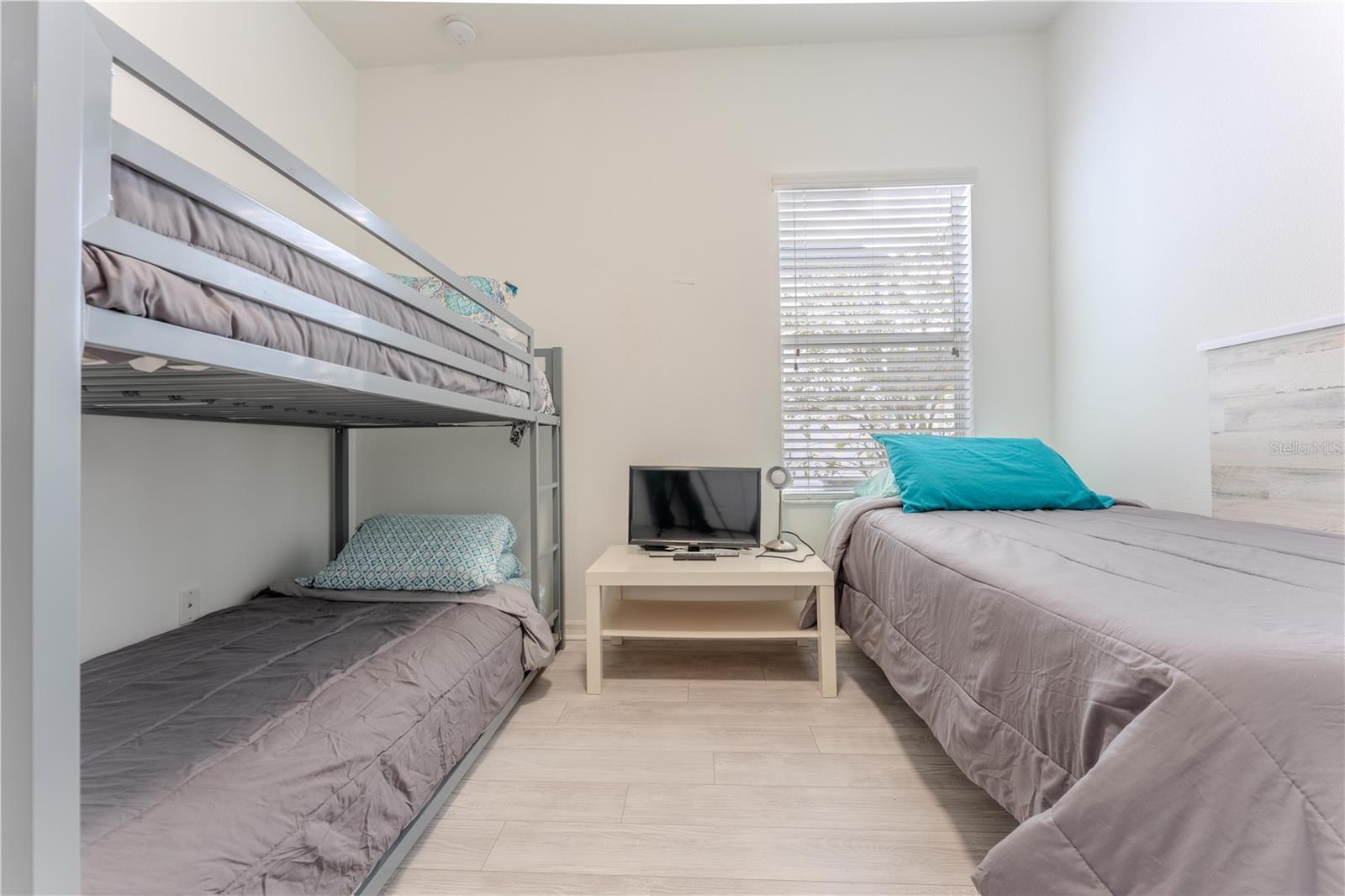 Image 39 of 60 For 3052 Youngford Street