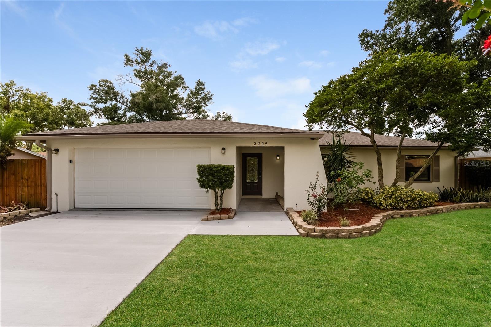 Details for 2229 Flaming Arrow Drive, LAKELAND, FL 33813