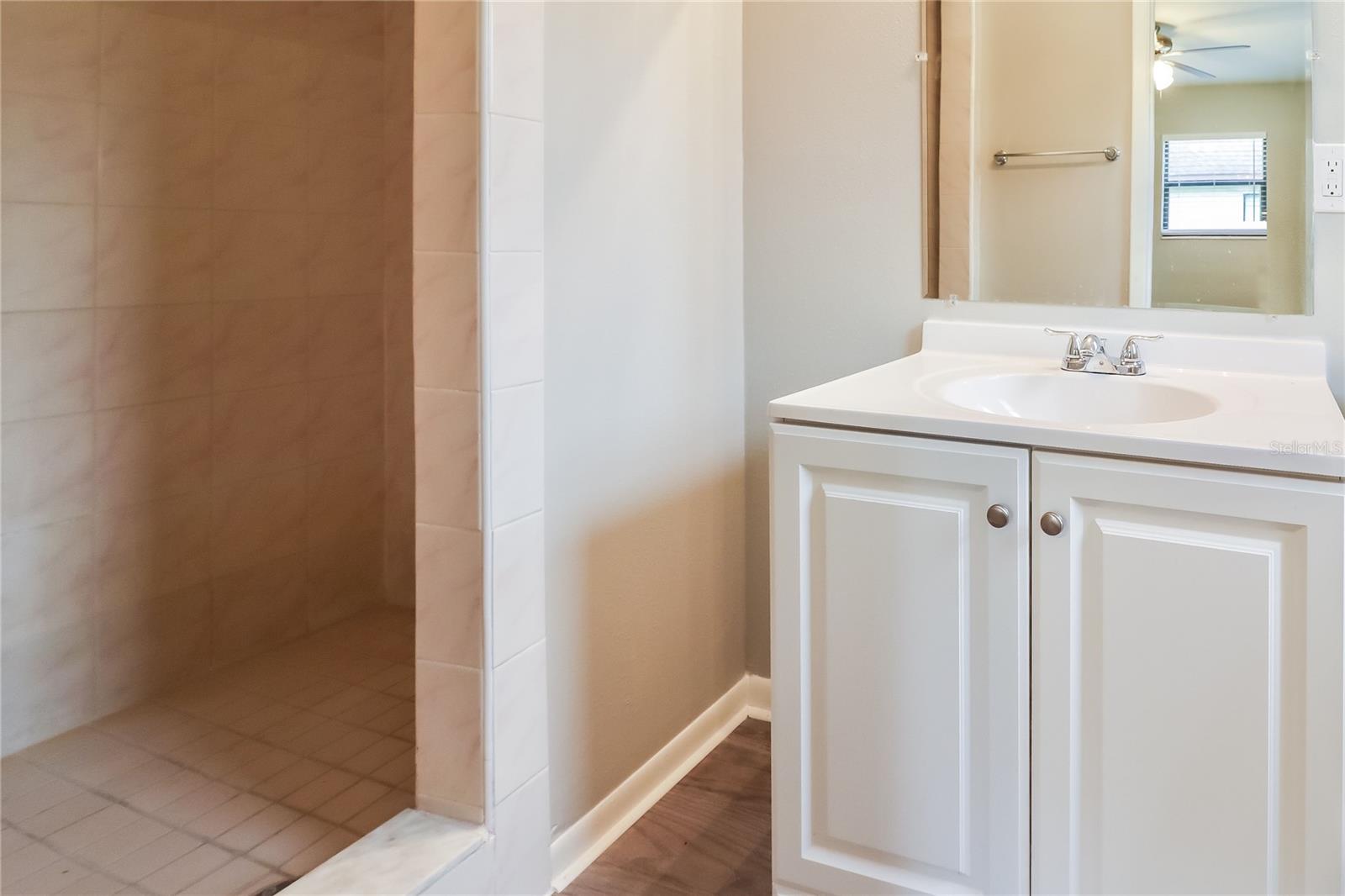 Image 10 of 16 For 8911 Navajo Avenue