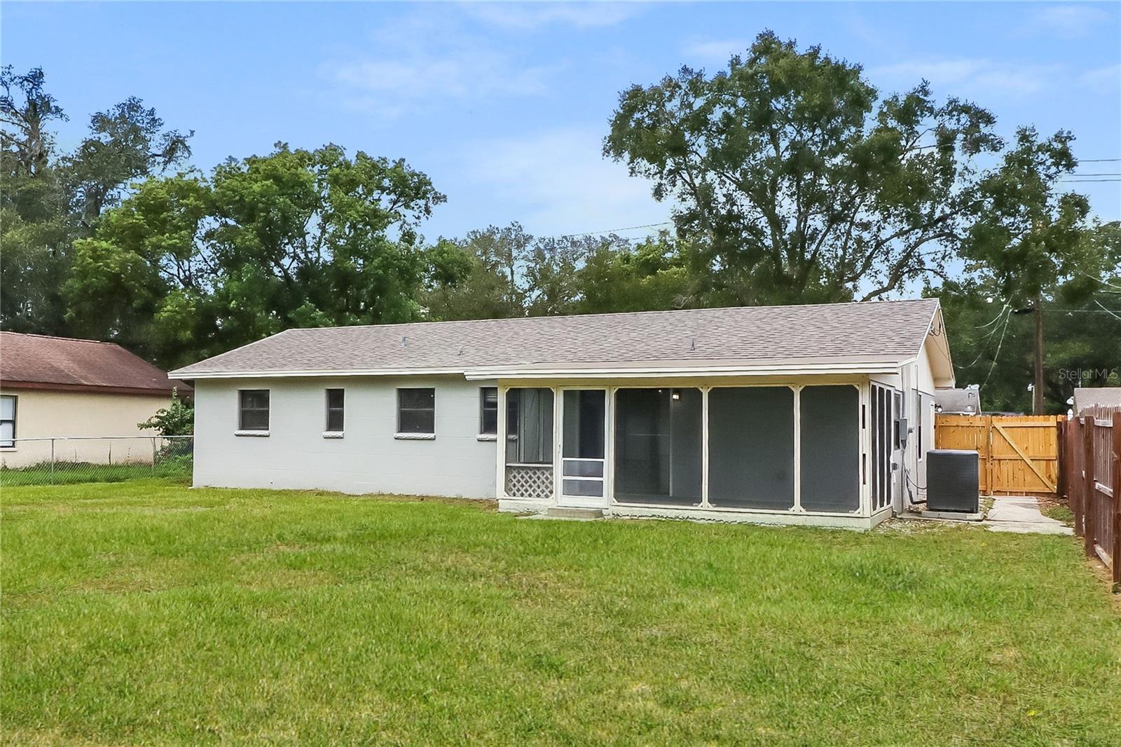 Image 14 of 16 For 8911 Navajo Avenue