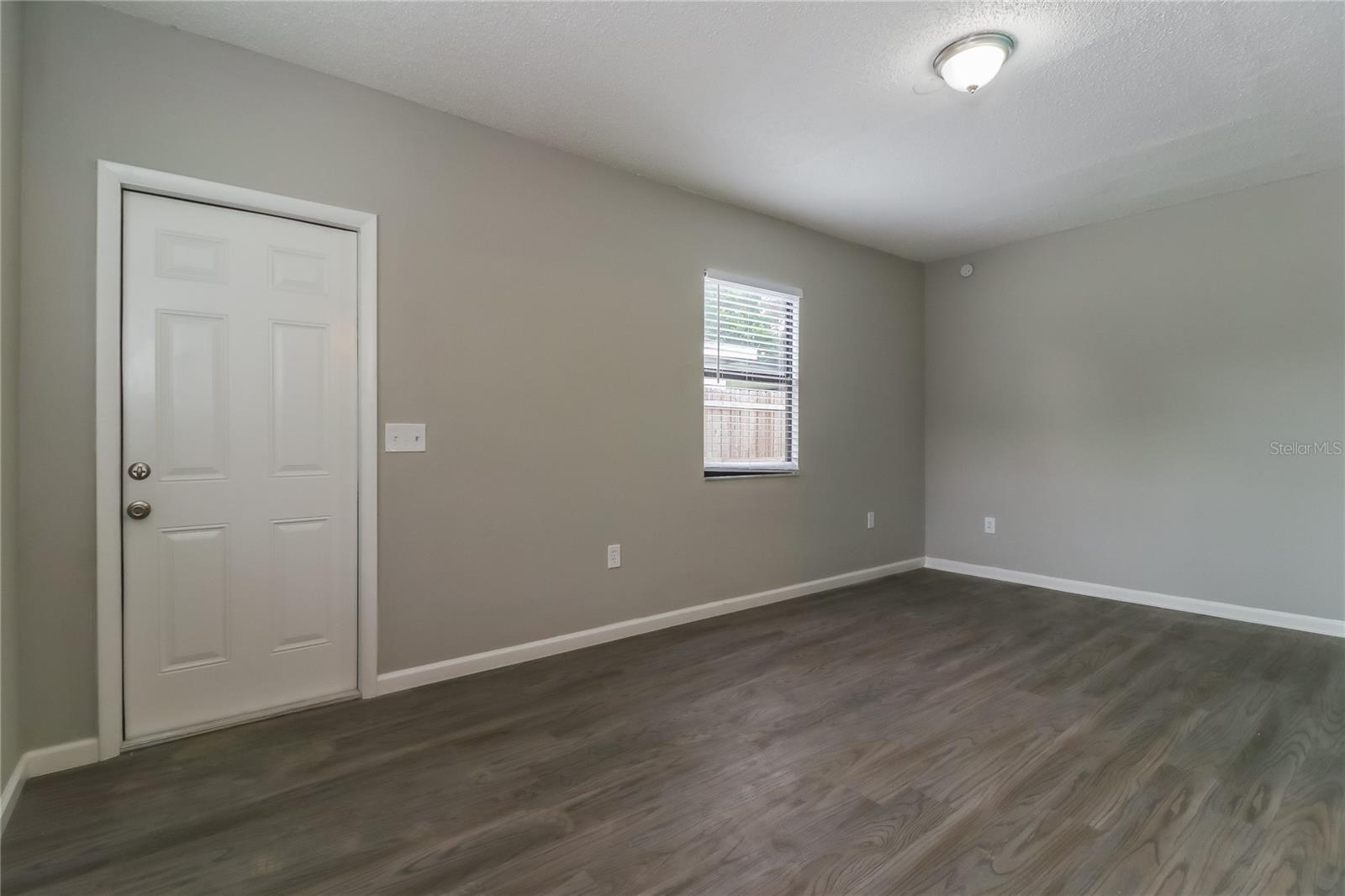 Image 6 of 16 For 8911 Navajo Avenue