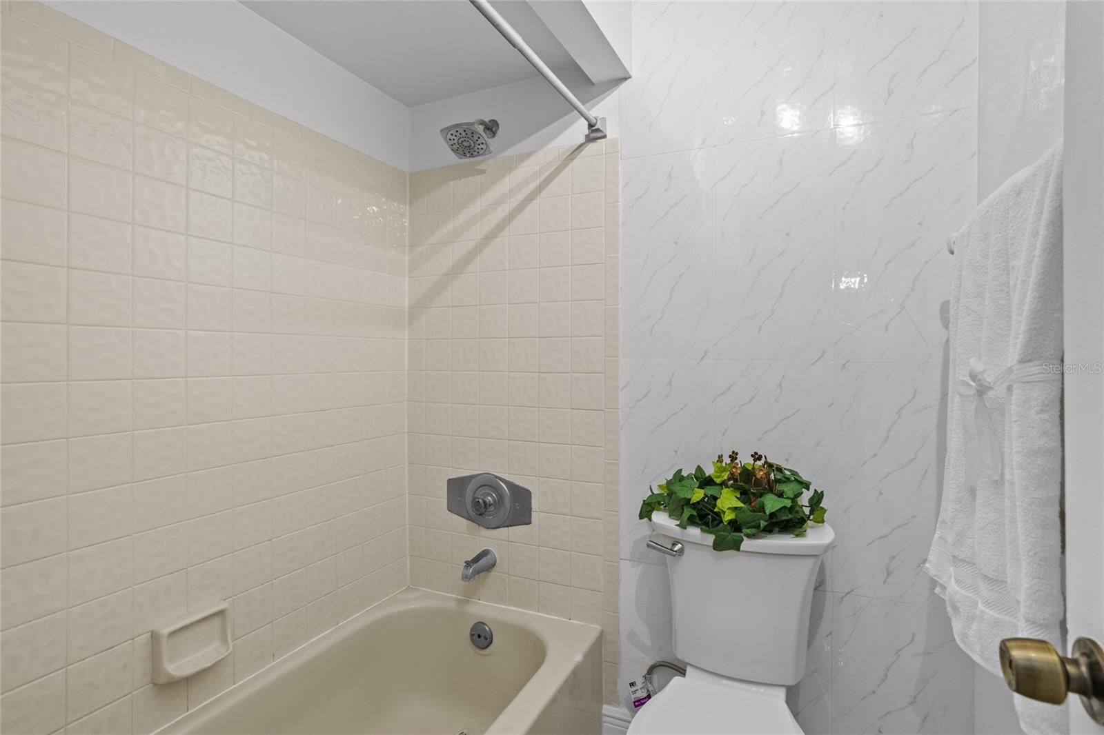 Image 22 of 36 For 3006 Semoran Boulevard 3