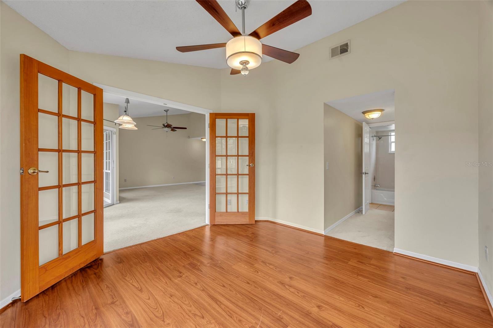 Image 17 of 36 For 4823 Brighton Terrace F