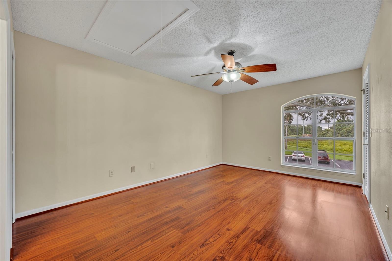 Image 23 of 36 For 4823 Brighton Terrace F