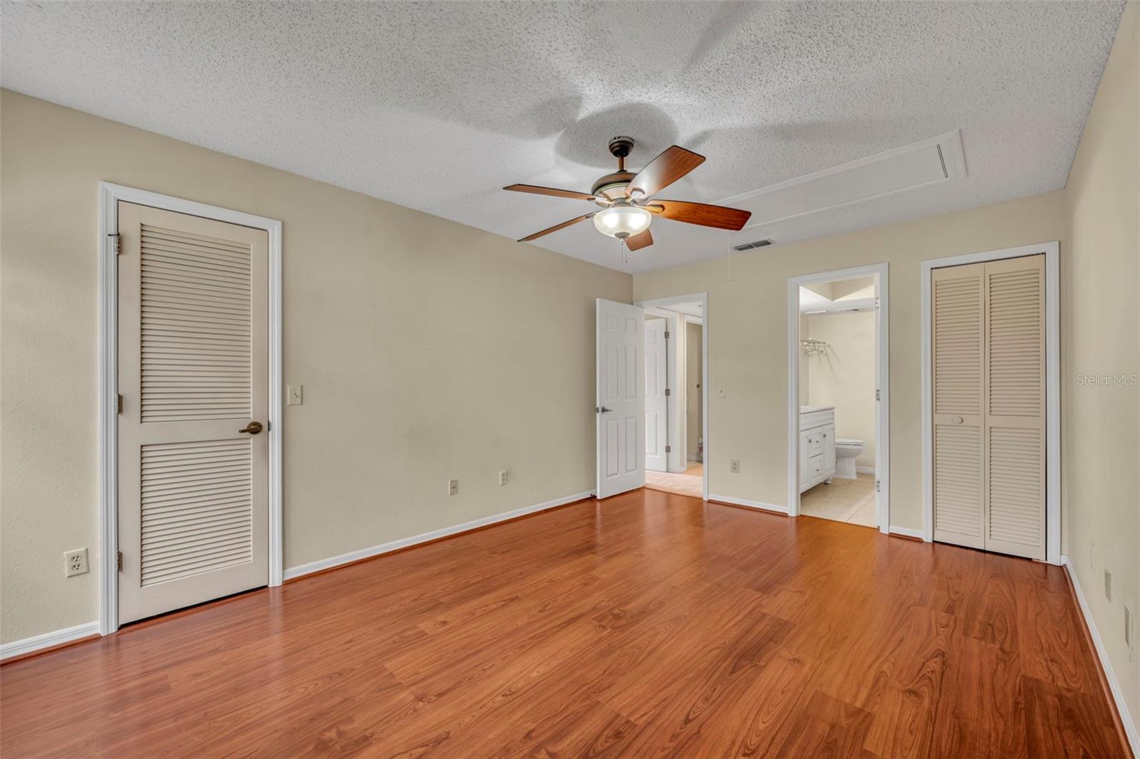 Image 24 of 36 For 4823 Brighton Terrace F