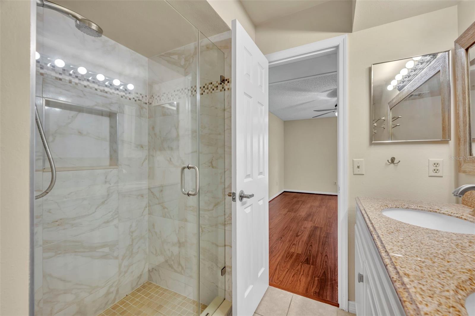 Image 26 of 36 For 4823 Brighton Terrace F
