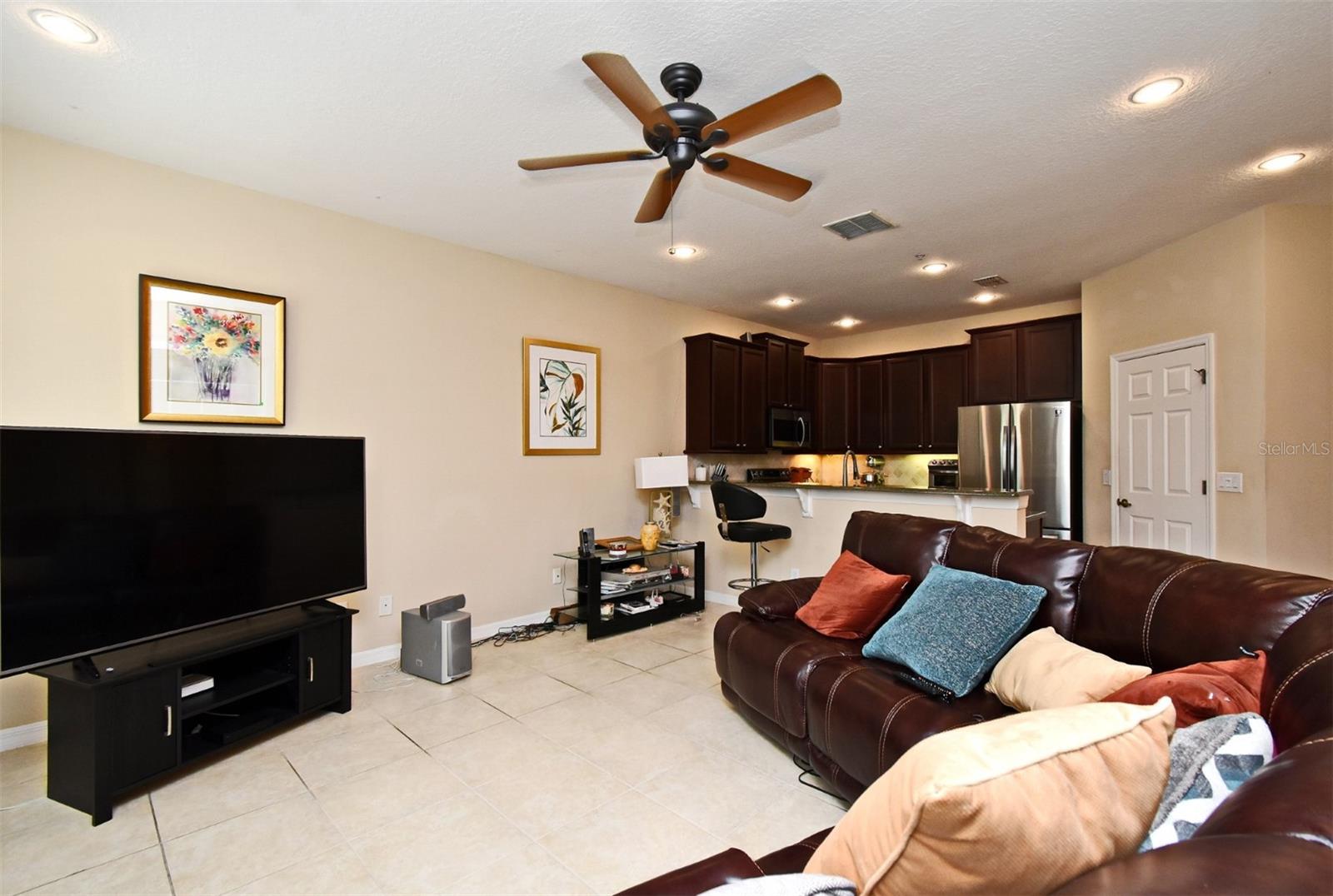 Image 14 of 42 For 451 Harbor Winds Court