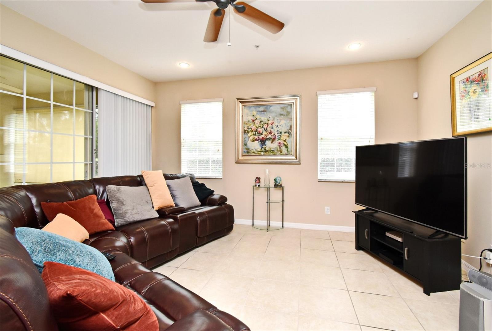 Image 15 of 42 For 451 Harbor Winds Court