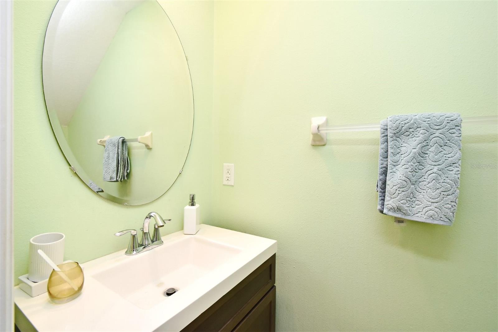 Image 23 of 42 For 451 Harbor Winds Court