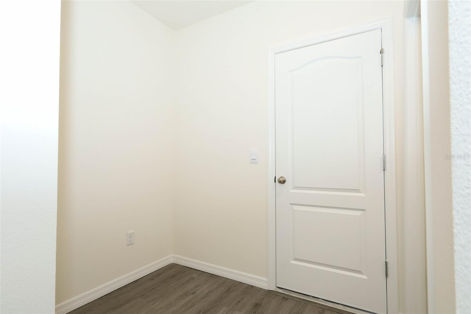 Image 15 of 42 For 2712 Gouda Drive