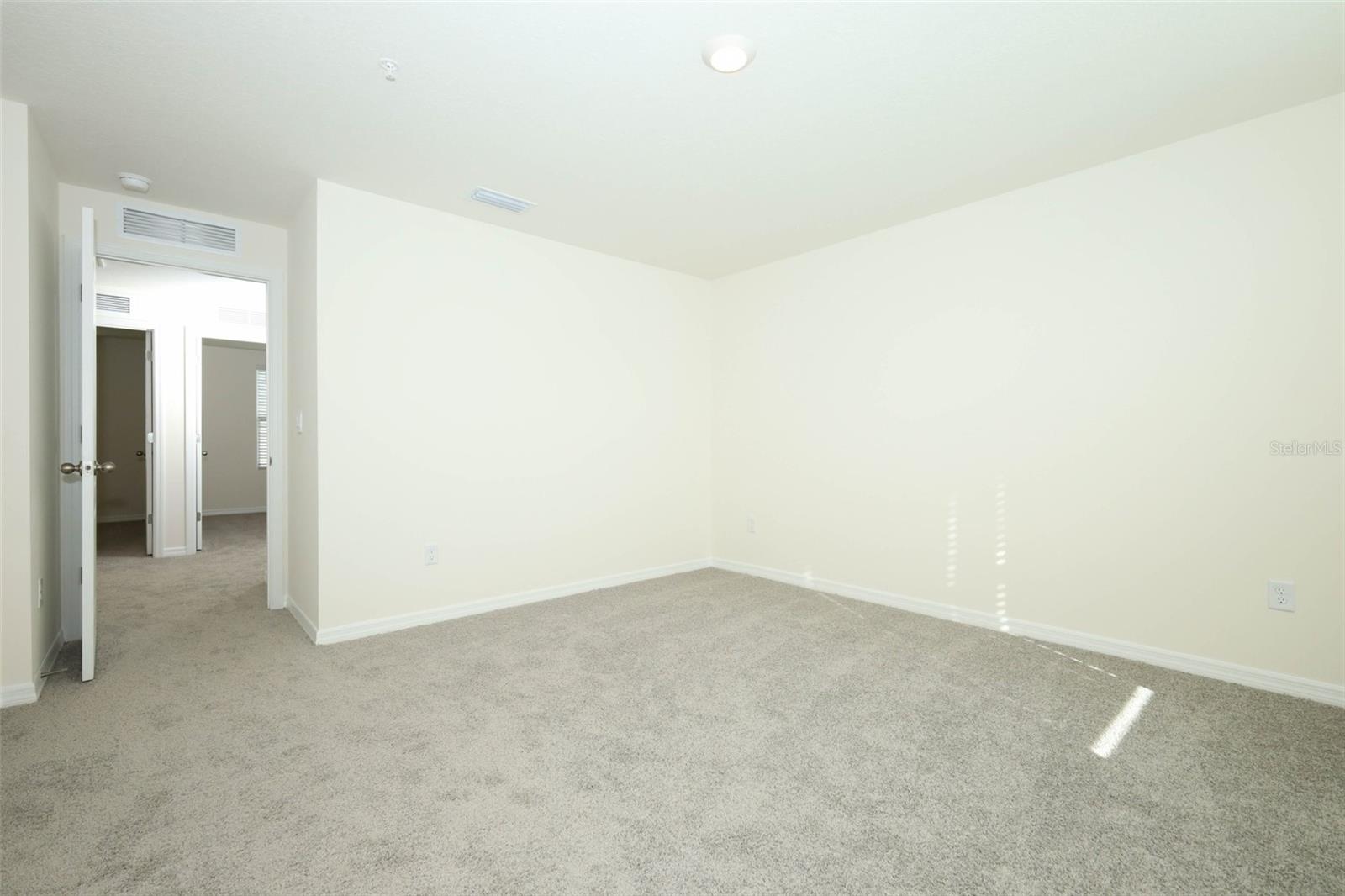 Image 18 of 42 For 2712 Gouda Drive