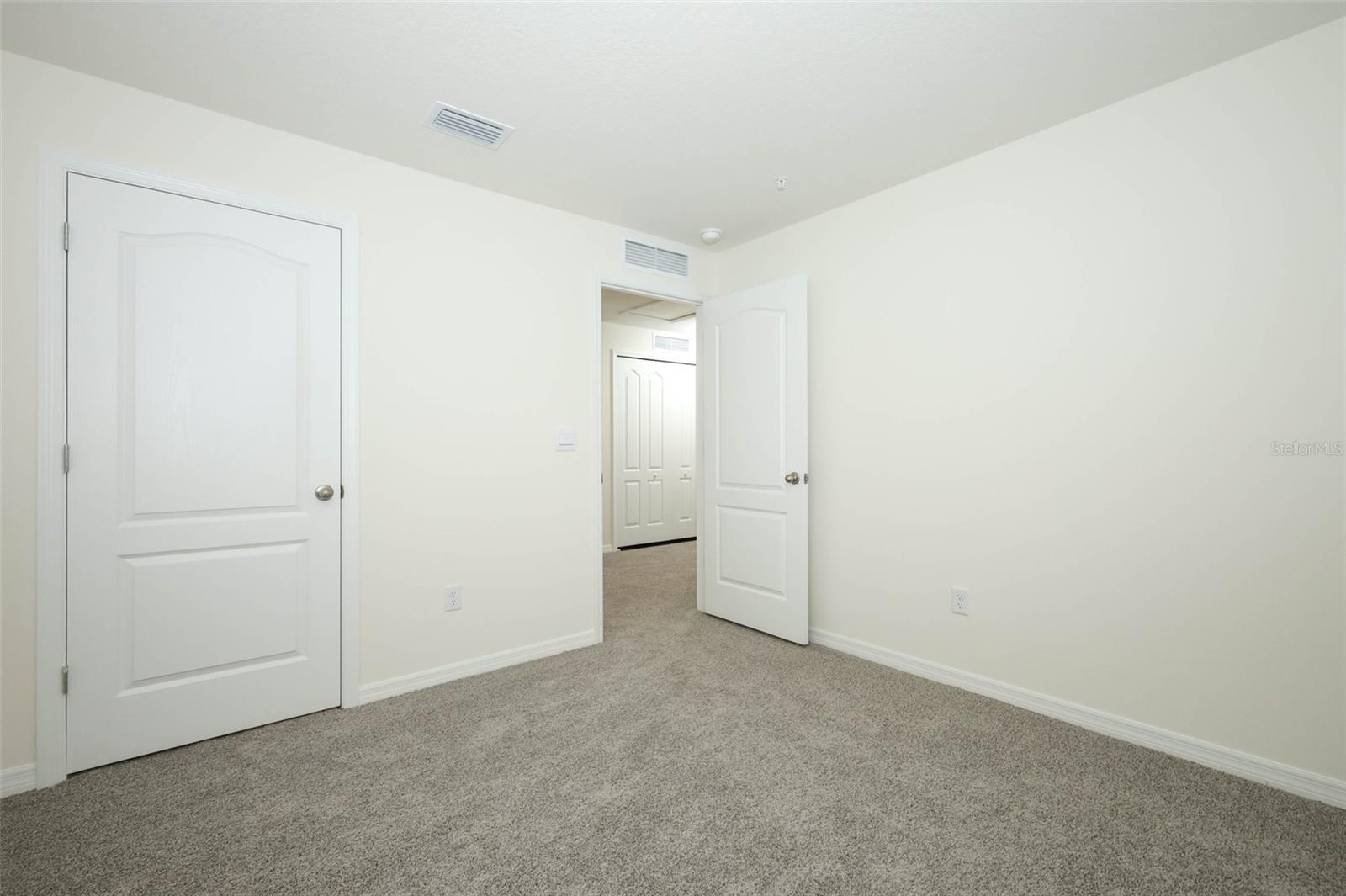 Image 31 of 42 For 2712 Gouda Drive