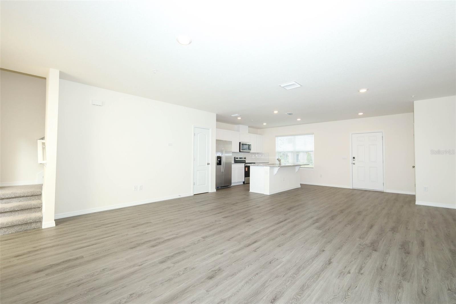 Image 4 of 42 For 2712 Gouda Drive