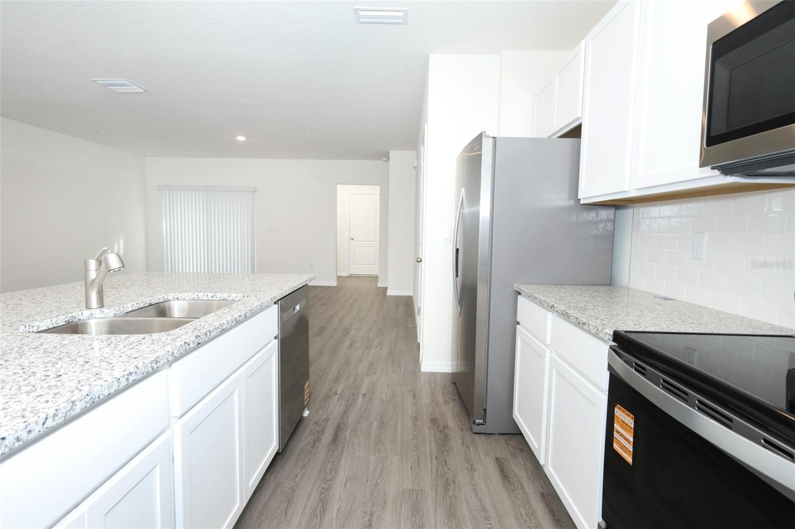 Image 8 of 42 For 2712 Gouda Drive