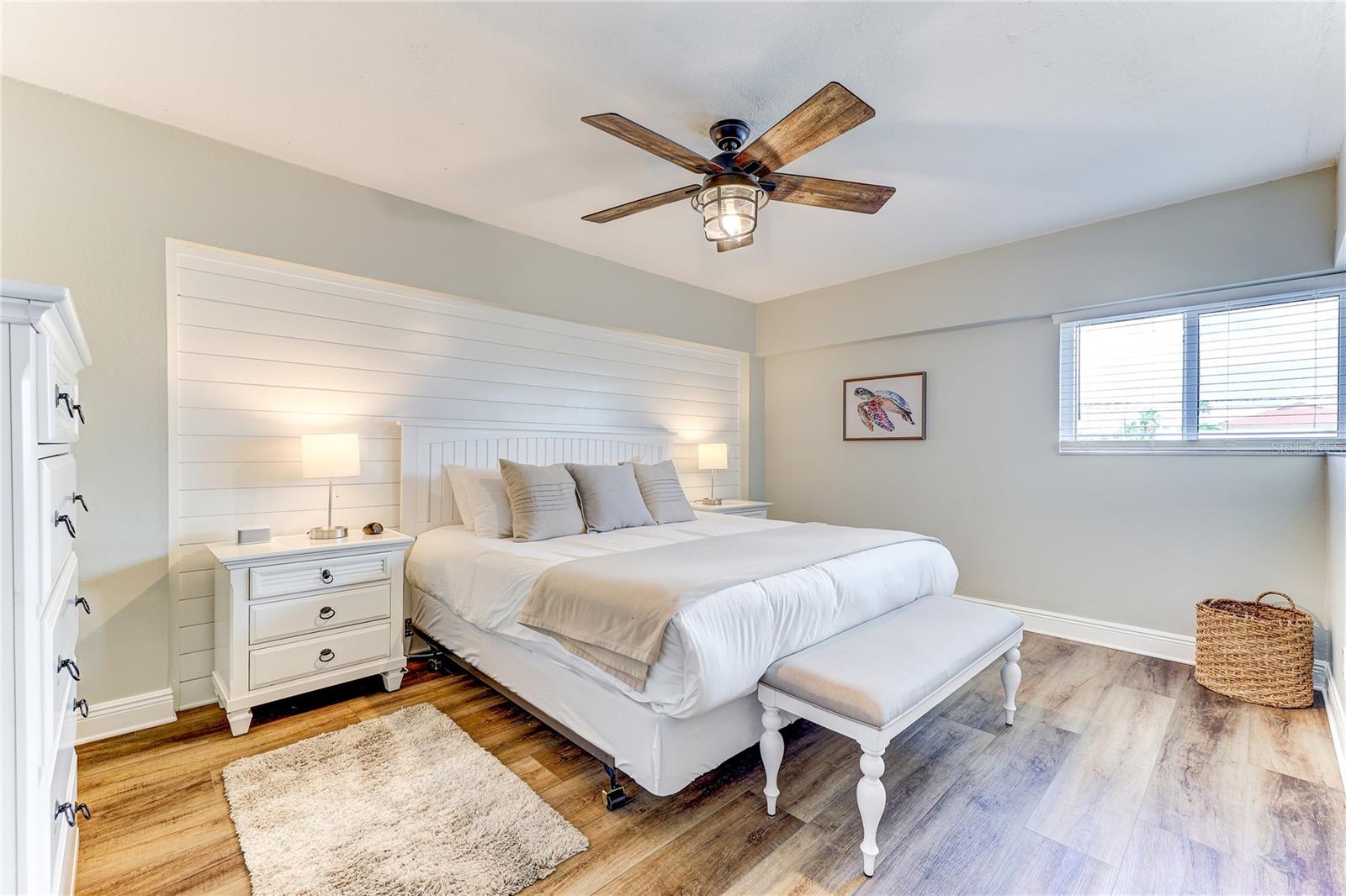 Image 14 of 89 For 16332 Gulf Boulevard 1c