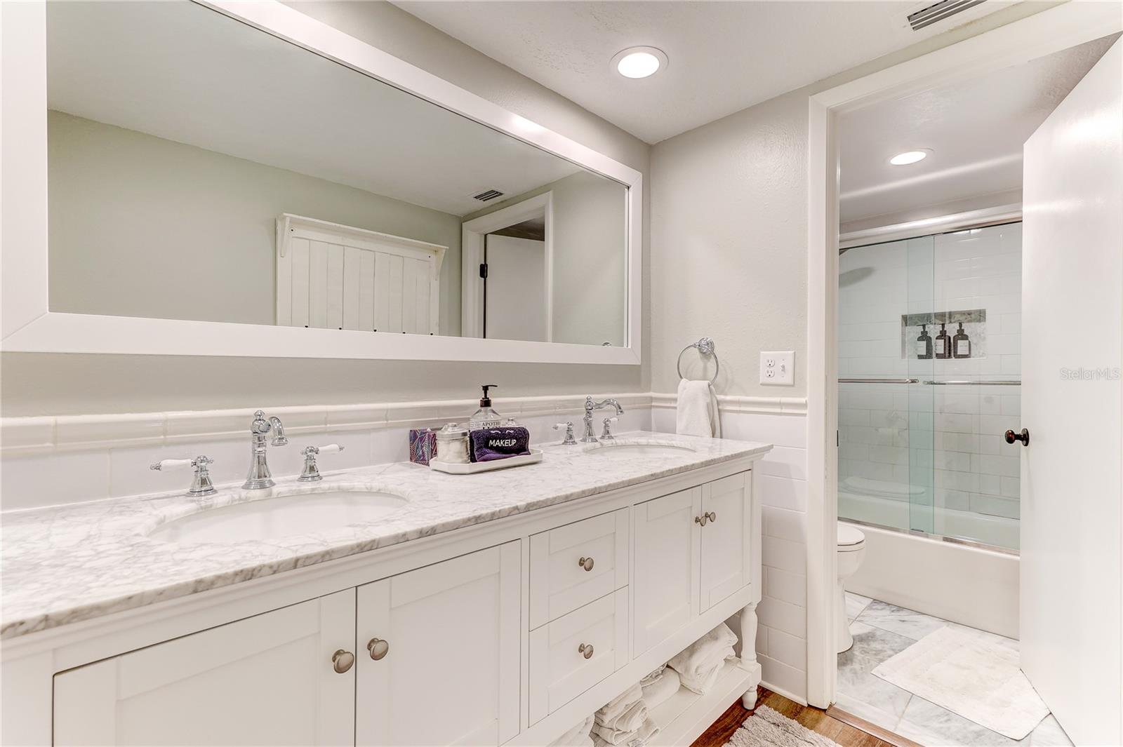 Image 30 of 89 For 16332 Gulf Boulevard 1c