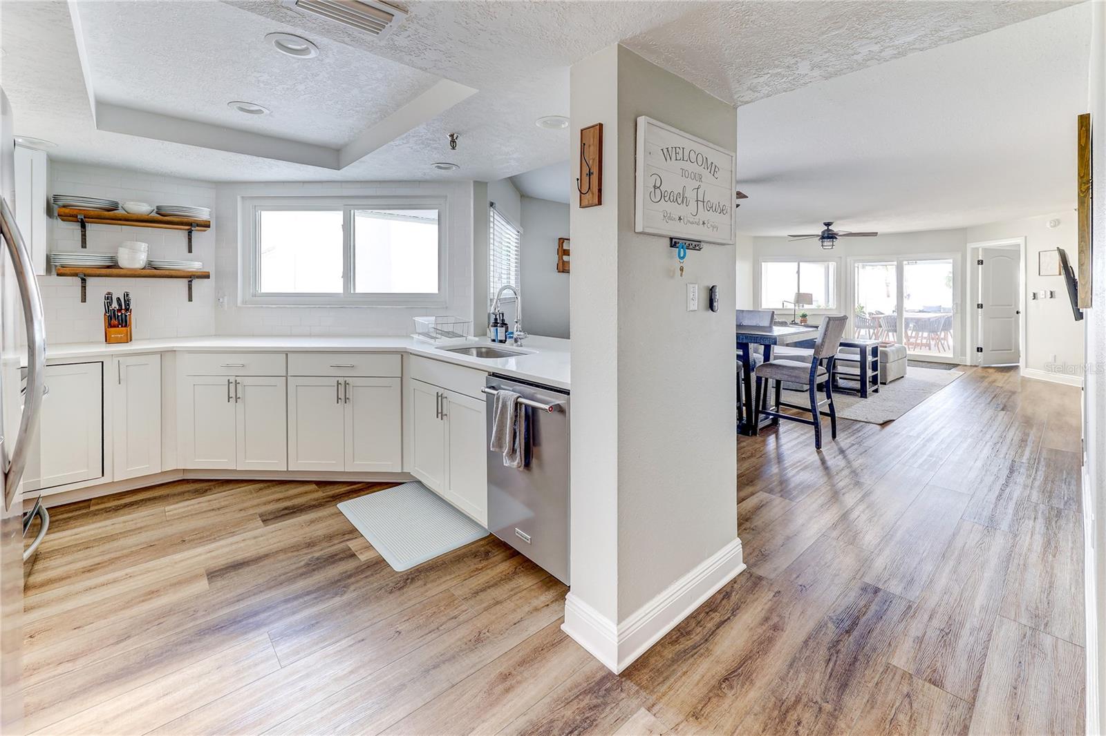 Image 38 of 89 For 16332 Gulf Boulevard 1c